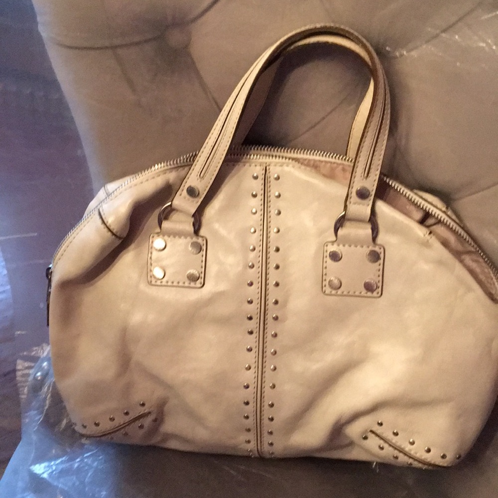 Micheal Kors purse
